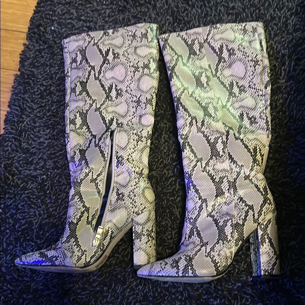 Gray and Black Heeled Boots with Sturdy Heel